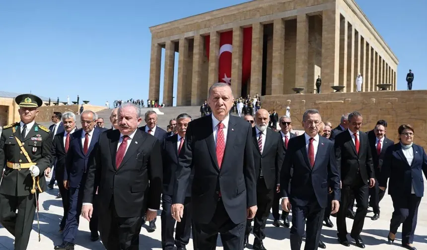 30 Ağustos Zaferi’nin 103. yıl dönümü: Devlet erkanı Anıtkabir’de