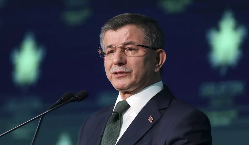 Ahmet Davutoğlu’ndan: KHK ve eve dönüş düzenlemesi çağrısı