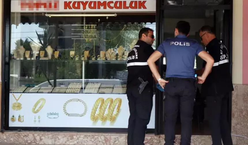 Antalya’da kuyumcudan 750 bin TL’lik altın gaspı