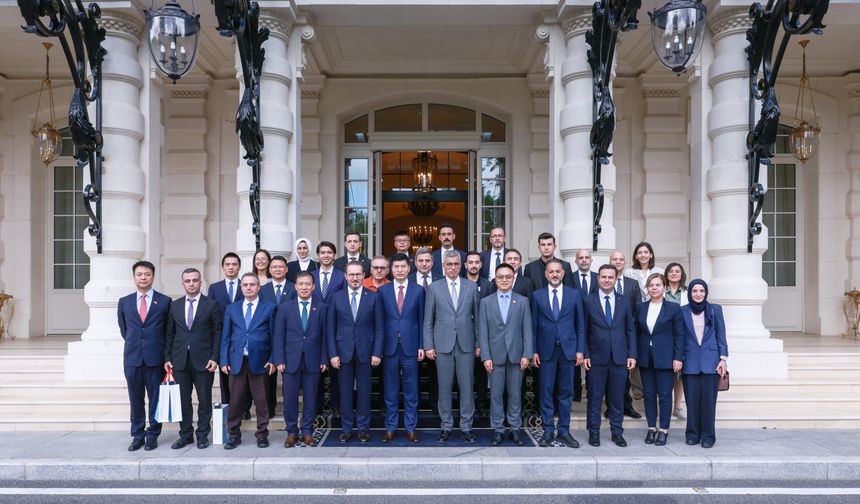 Bakan Memişoğlu, Huawei Genel Merkezi’ni ziyaret etti