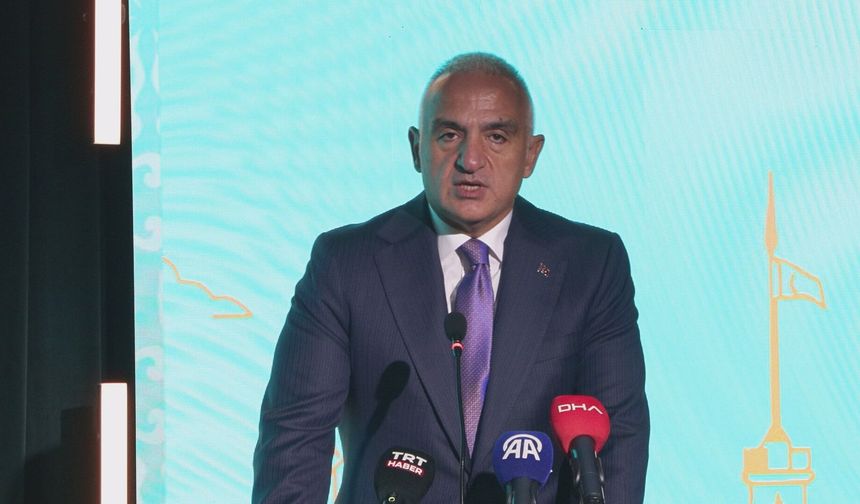 Bakan Ersoy: Türkiye, turizmin süper liginde zirveye talip