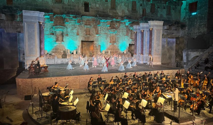 Uluslararası Aspendos Opera ve Bale Festivali rekor kırdı