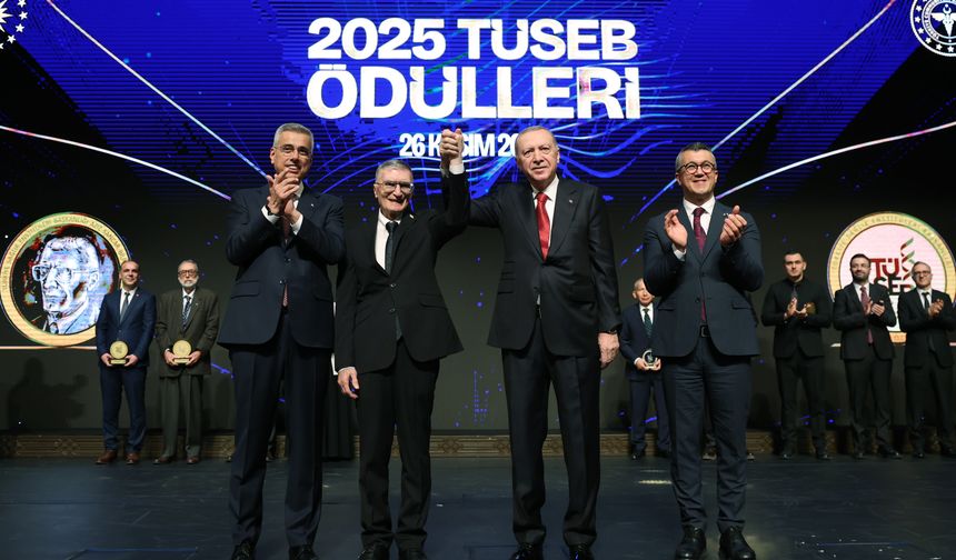 Erdoğan: Türkiye sağlıkta küresel ölçekte hizmet sunuyor