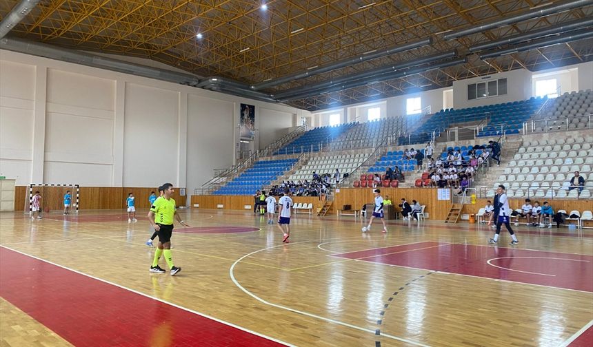 Kumluca’da okullar arası futsal şampiyonası tamamlandı