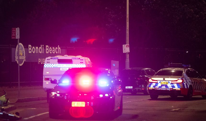 Sydney’de plajdaki silahlı saldırıda ölü sayısı 15 oldu