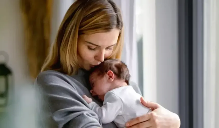 Doğum izni 24 haftaya çıkıyor, babalık izni uzatılıyor