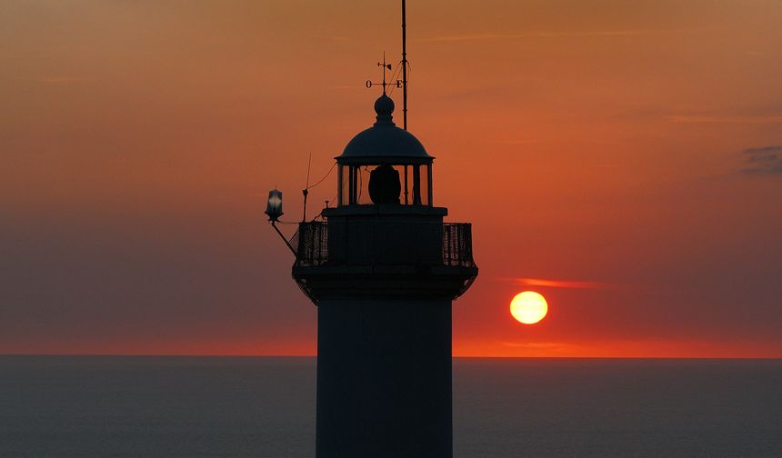 Gelidonya Feneri Denizcilere Işık Olmaya Devam Ediyor
