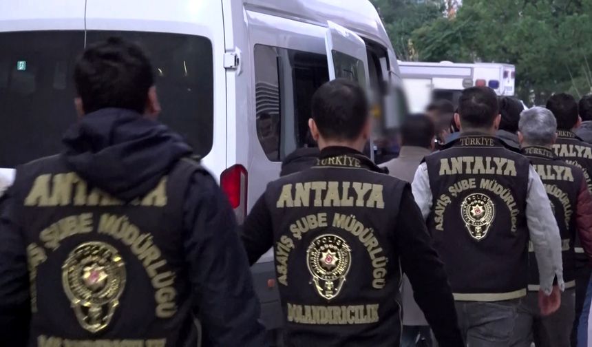 Antalya’da 16 milyon liralık telefon dolandırıcılığı: 12 tutuklama