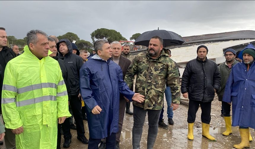 Vali Hulusi Şahin Aksu’daki hortum hasarını inceledi