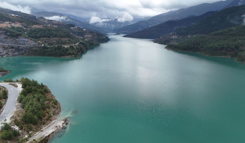 Dim Barajı doldu, kontrollü su tahliyesi başladı