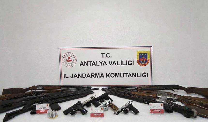 Gazipaşa’da ruhsatsız silah operasyonu: 15 silah ele geçirildi