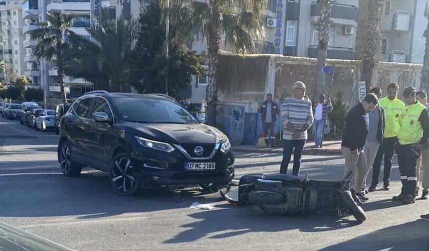 Alanya’da otomobil-motosiklet kazasında 1 kişi öldü