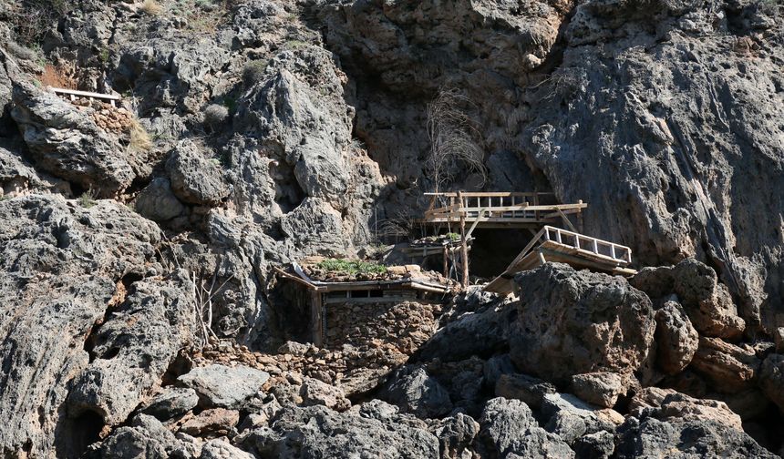 Antalya falezlerindeki kaçak yapılar için acil eylem planı