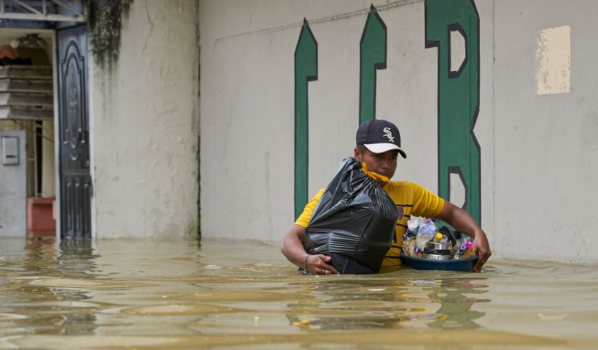 Ekvador'da sel ve heyelan: Can kaybı 11'e yükseldi