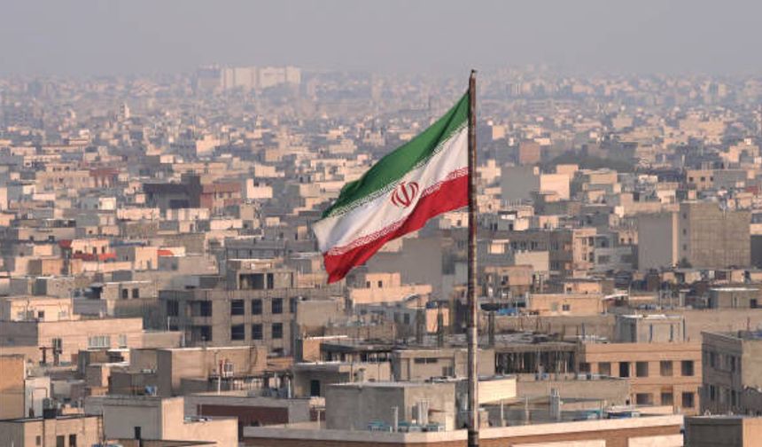 İran, ABD-İsrail saldırılarında 7 üst düzey askeri kaybetti