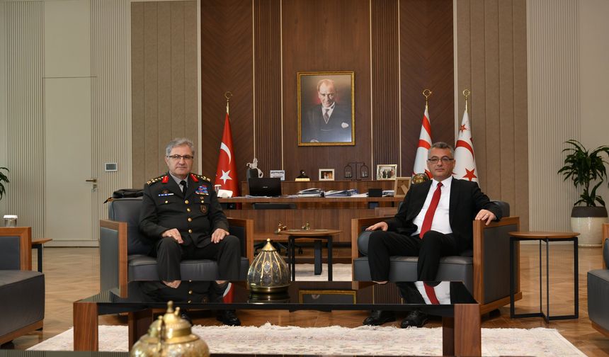 Org. Metin Tokel KKTC’de askeri birimlerde inceleme yaptı