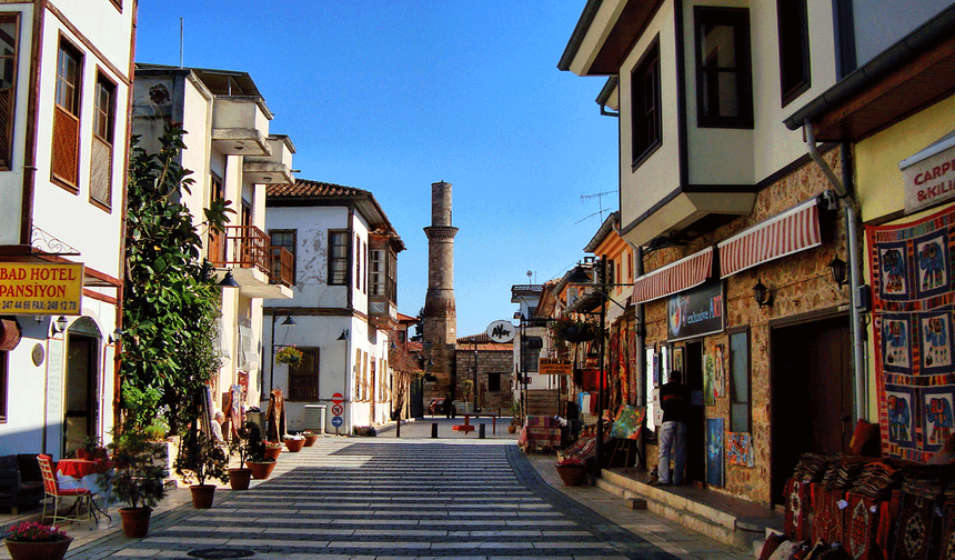 Antalya Kaleiçi'nde nereler gezilir?