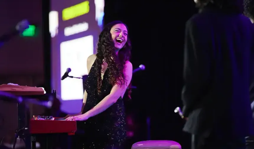 Türk piyanist Su Yavuz’a Berklee’den prestijli ödül