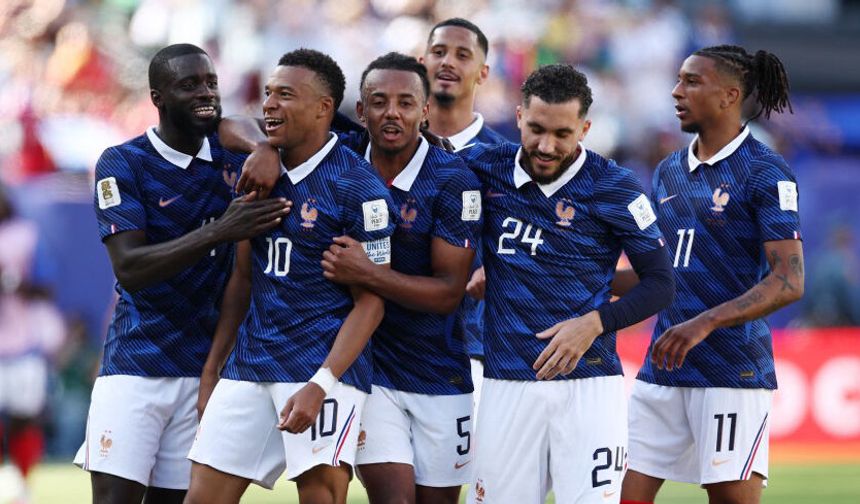 Fransa, Dünya Kupası’na Senegal galibiyetiyle başladı