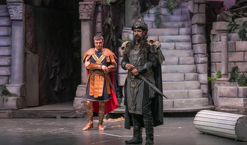 Antalya DOB’dan sezon finalinde Attila operası