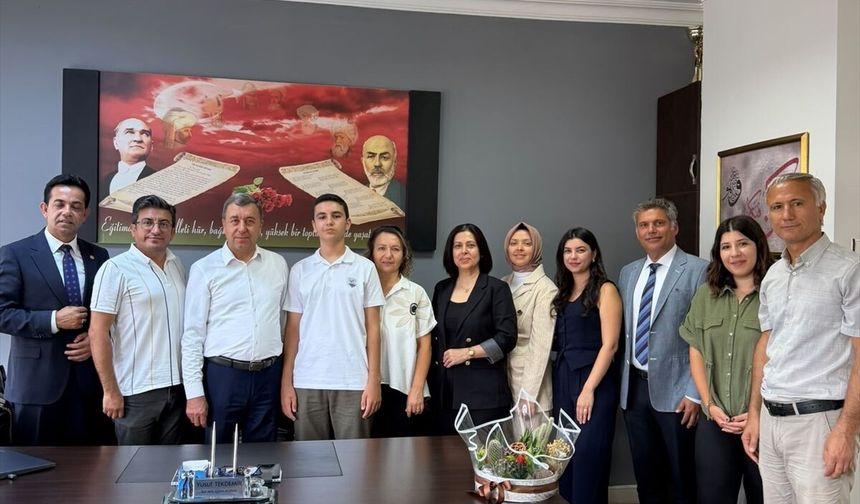 LGS Türkiye birincisi Eren Kocaöz’e Kumluca’da ziyaret