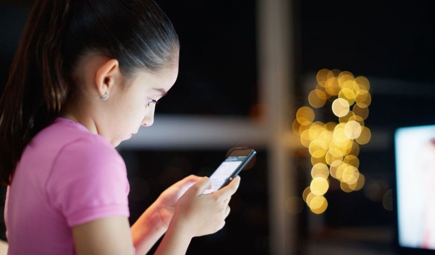 Çocuğa ilk telefon kaç yaşında alınmalı?