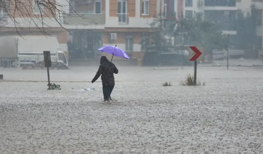 Meteoroloji’den Antalya için sel ve hortum uyarısı