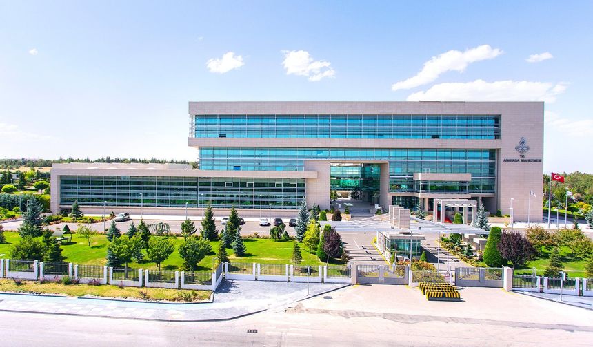 Yeni Parti'nin ismi değişmeyecek